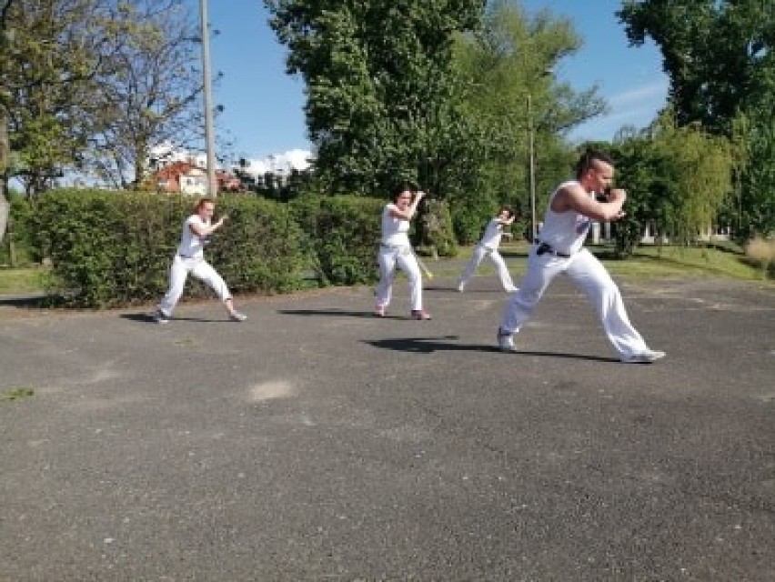 Trening na świeżym powietrzu z Capoeira Gniezno  [FOTO, FILM]