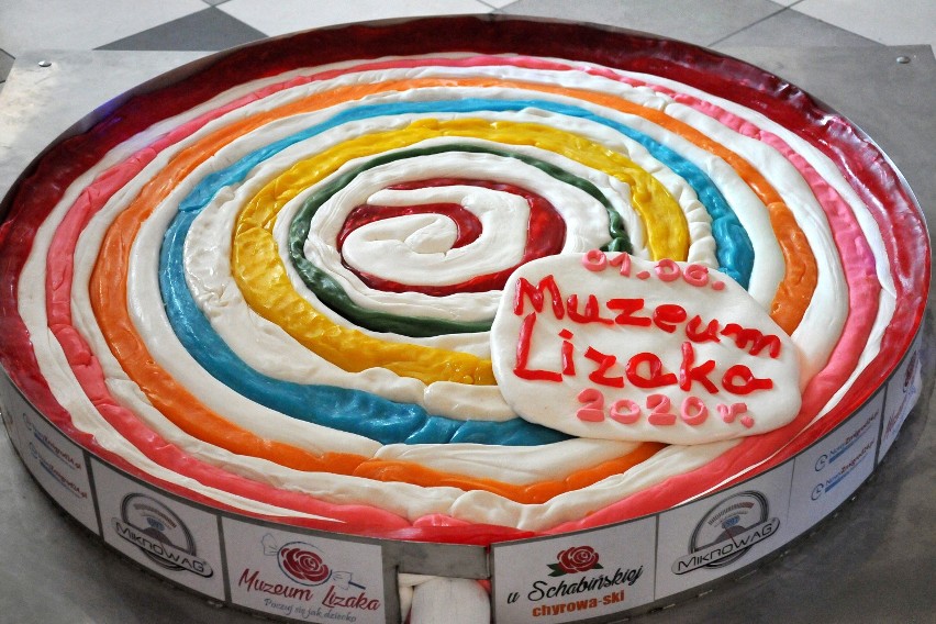 Jasło ma rekord Polski! W Muzeum Lizaka stworzyli dziś największego w kraju słodkiego karmelka [ZDJĘCIA]