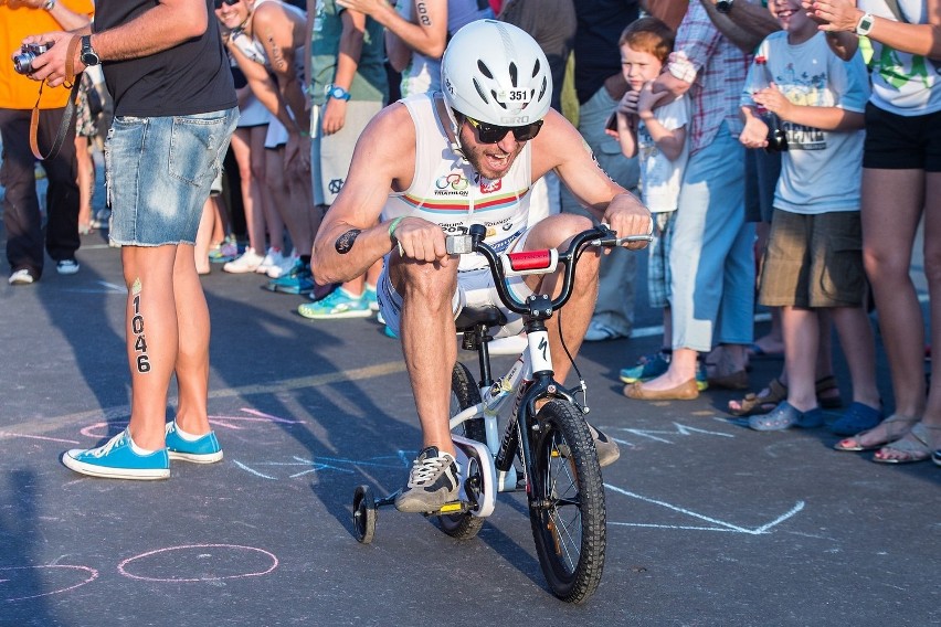 Bicie rekordu świata w jeździe na rowerku w Gdyni