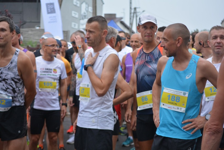 IX ćwierćmaraton i półmaraton wokół Jeziora Chrzypskiego o...