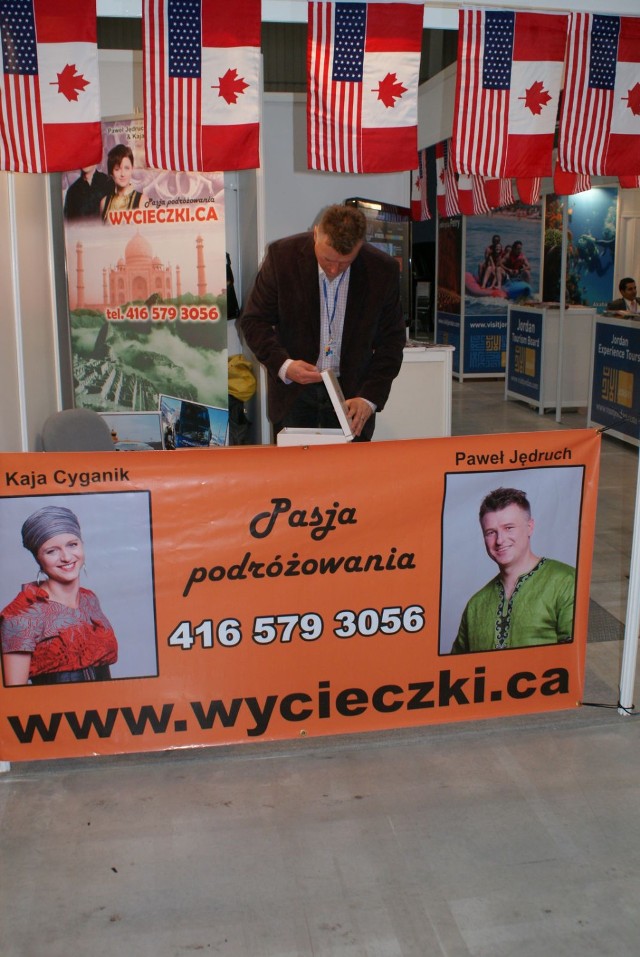 Kaji Cyganik, promująca na swoim stoisku walory Kanady. Fot. Henryk Czechowski