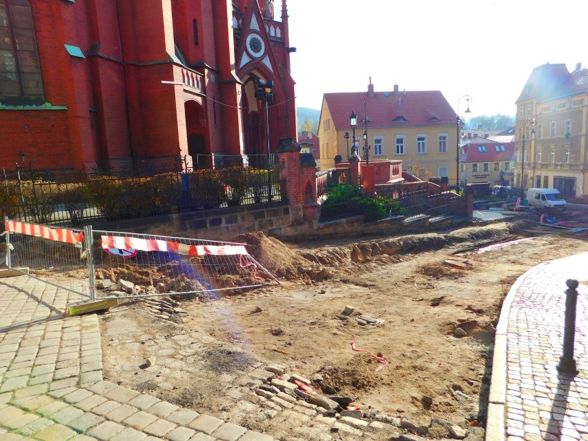 Wałbrzych: Na ulicy Garbarskiej widoczny postęp prac (ZOBACZCIE)
