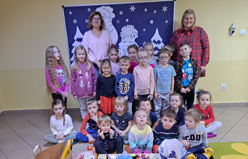 Powiat szamotulski. Przedszkole w Sędzinku przygotowało świąteczne upominki dla podopiecznych domu dziecka w Lipnicy