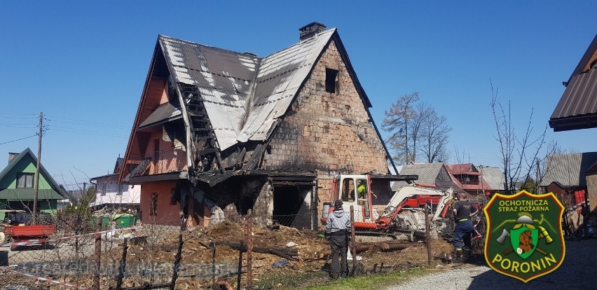 Poronin. Rusza akcja pomocy dla rodziny, której dom zniszczył pożar [ZDJĘCIA]