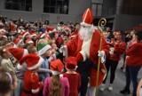 Święty Mikołaj rozdał setki paczek w wałbrzyskim Aqua Zdroju! Zdjęcia!