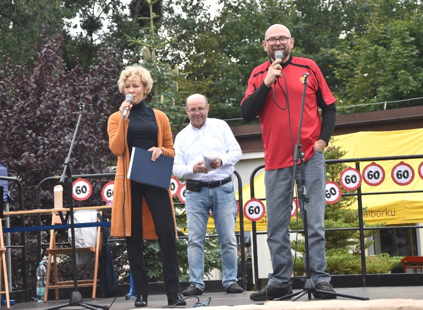 Malbork. Piknik na 60-lecie Zespołu Szkół Ponadgimnazjalnych nr 3. To początek obchodów jubileuszu "trójki"