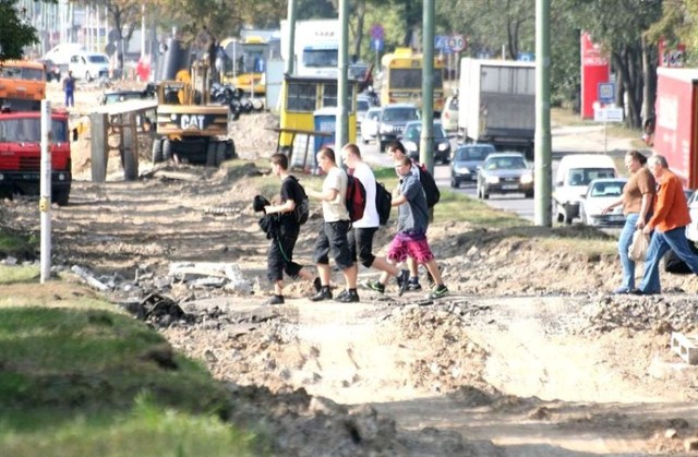 Tak wygląda rozkopana trasa krajowa nr 1 we Włocławku (fot.Wojciech Alabrudziński)