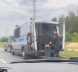 Rajd nietrzeźwego kierowcy BMW ulicami Tarnowa. Na al. Jana Pawła II zatrzymali go policjanci. Nie miał też prawa jazdy