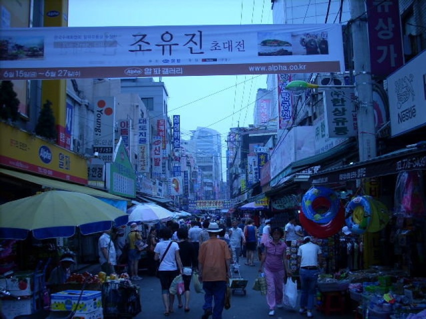 Nam Dae Mun Market w centrum Seulu. Kupisz tu wszystko...
