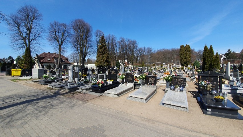 Cmentarze w Pucku