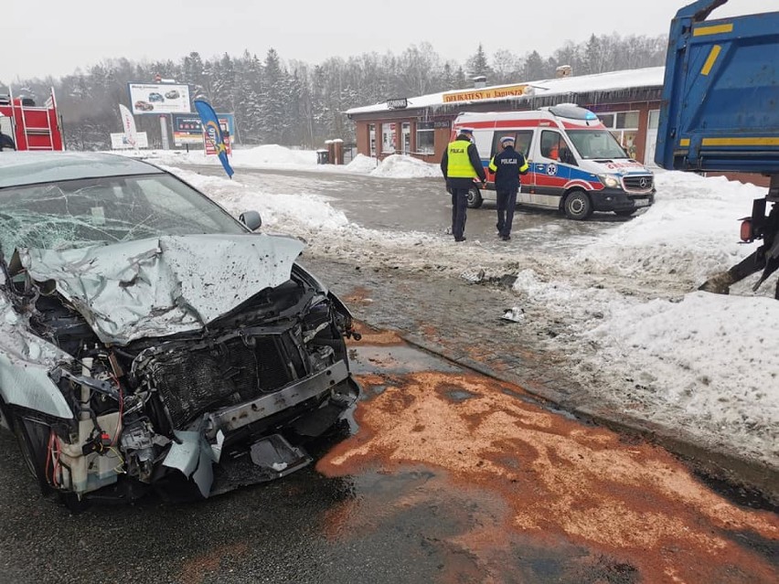 Zderzenie na drodze krajowej nr 7 w Leźnie - były utrudnienia w ruchu