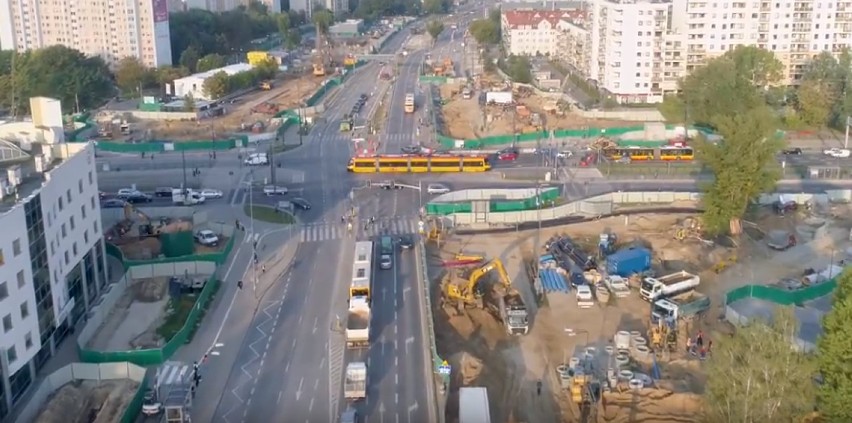 Metro na Bemowo. Zajrzeliśmy na budowę od góry. Podziemna kolej dojedzie tutaj w 2021 roku