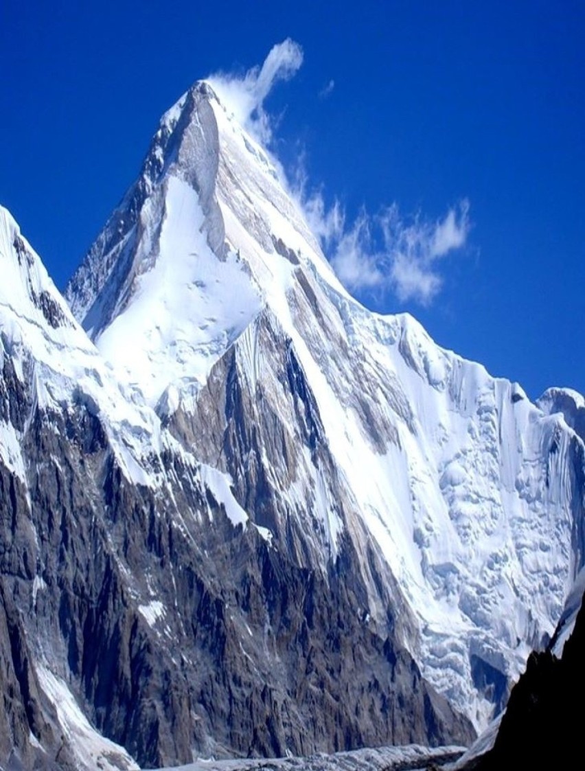 Chan Tengri (Władca Niebios), najwyższy szczyt w...