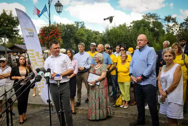 Konferencja prasowa Polski 2050  w Ciechocinku na temat o sytuacji seniorów i planach polityki senioralnej (11 sierpnia 2022).