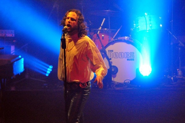 The Doors Alive zagrali 19 września w klubie studio. "Light My ...