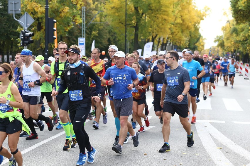 Maraton Warszawski 2019. Mieszkańcy przebiegli ulicami miasta [ZDJĘCIA]