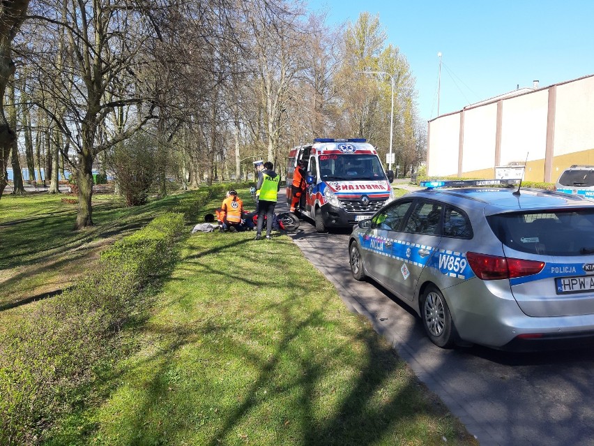 Wypadek motorowerzysty w Szczecinku. Karetka na miejscu [zdjęcia]
