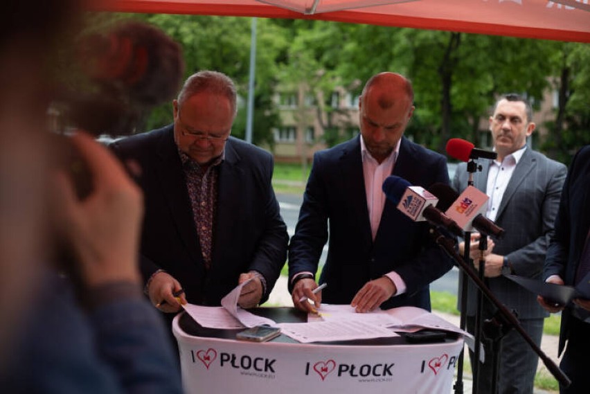Ulica Łukasiewicza w Płocku przejdzie kolejny etap przebudowy. Podpisano umowę