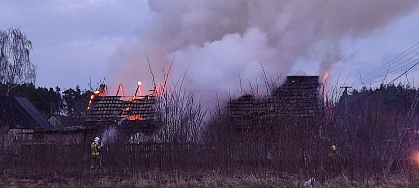 Pożar domu w Brodni Dolnej w gminie Buczek    