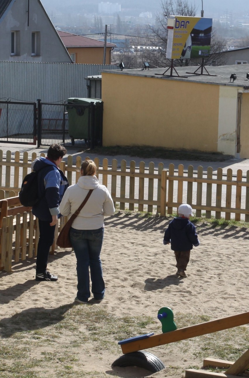 Gdynia Pogórze: Bar piwny kontra plac zabaw przy ul. Unruga. Mieszkańcy protestują u wiceprezydent