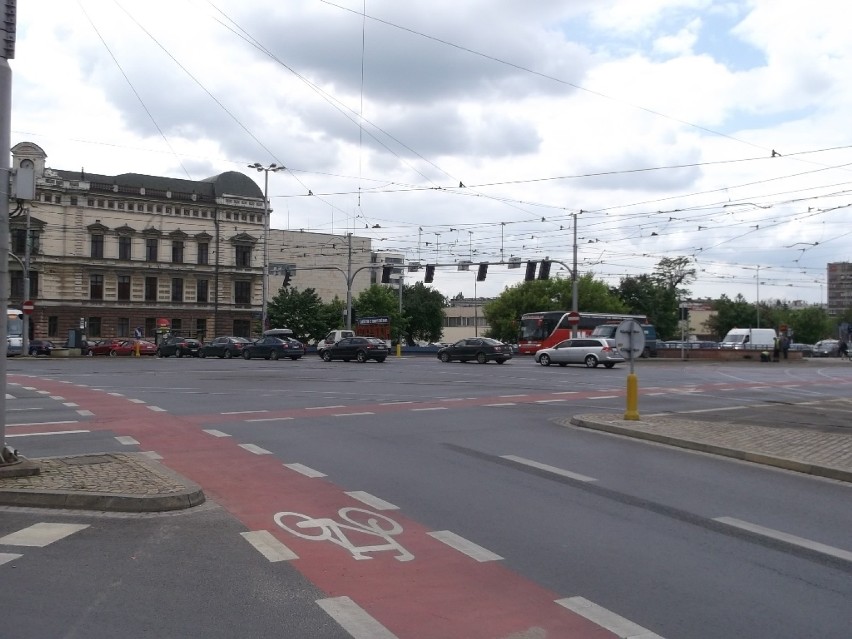 Wrocław: Korki w centrum przez remont Krupniczej (ZDJĘCIA)