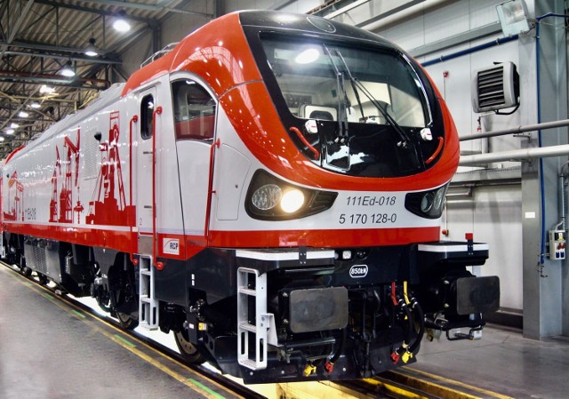 PESA dostarczyła zgodnie z harmonogramem pierwszą z 12 lokomotyw Gama Marathon zamówionych w ramach projektu intermodalnego przez spółkę Rail Capital Partners.
