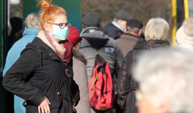 Największe stężenia zanieczyszczeń powietrza w Szczecinie najczęściej występują rano, wieczorem i w nocy. Lepiej wtedy mieć zamknięte okna w domu