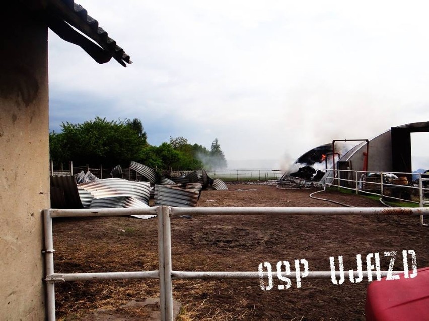 Pożar w Woli Wiadernej: Paliła się hala z tekstyliami. Straty są ogromne [ZDJĘCIA]