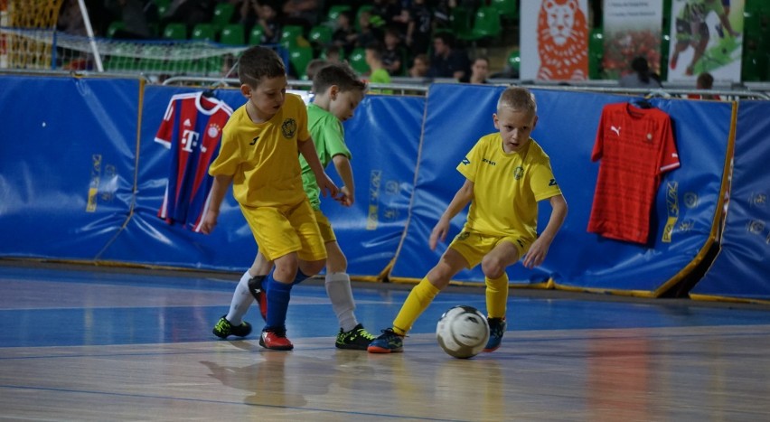 Turniej piłkarski Comtex CUP 2018 w hali "Łuczniczka" [zdjęcia, wideo]