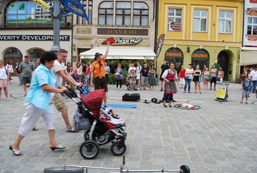 Międzynarodowy Festiwal Sztuki Ulicznej BuskerBus 2012 we Wrocławiu (ZDJĘCIA)