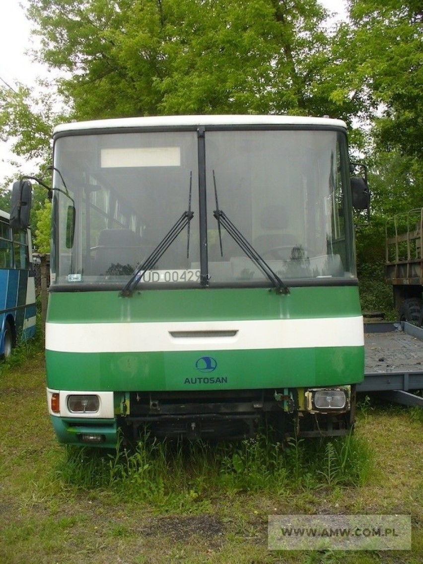 Autobus pasażerski AUTOSAN H-10.10 (44 miejsca siedzące)
Rok...