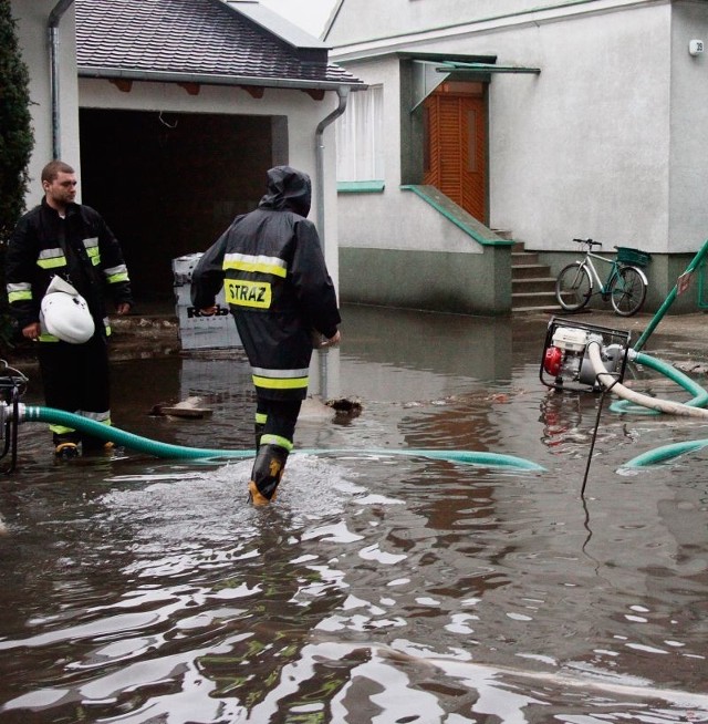 Podczas ostatniej nawałnicy na wielu ulicach tworzyły się duże rozlewiska