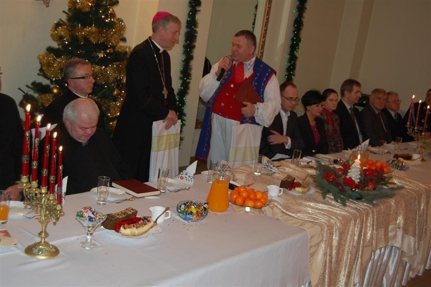 Kartuzy. Nowy biskup pelpliński na opłatkowym spotkaniu zrzeszeńców