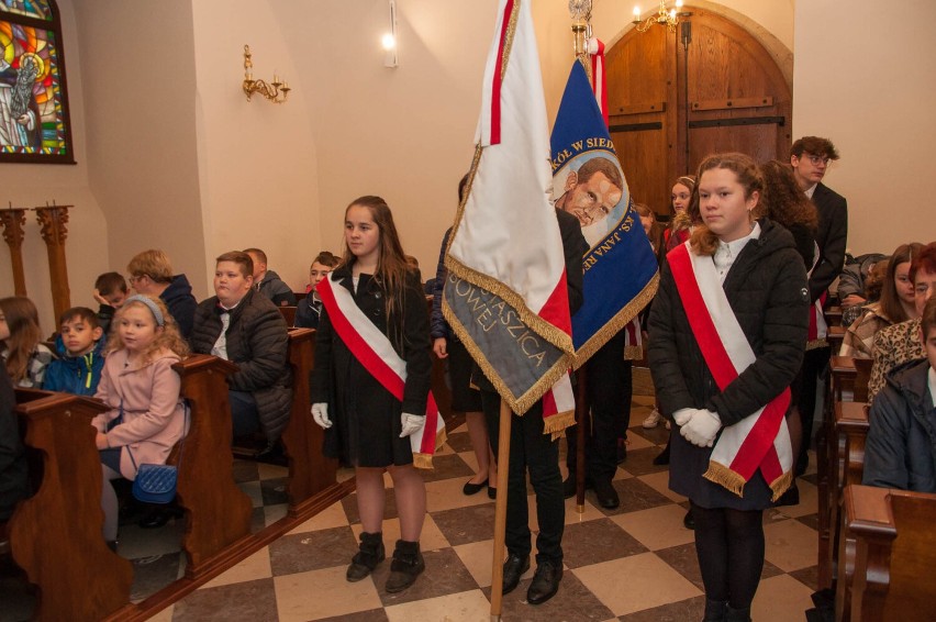 W dniu jubileuszu szkoła dostała nowy sztandar