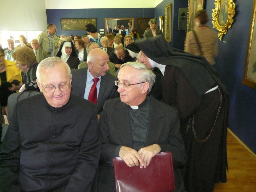 Wieluń: Sesja i wystawa z okazji 400-lecia Sióstr Bernardynek