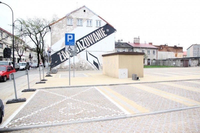 Parking przy ul. Sienkiewicza w Płocku