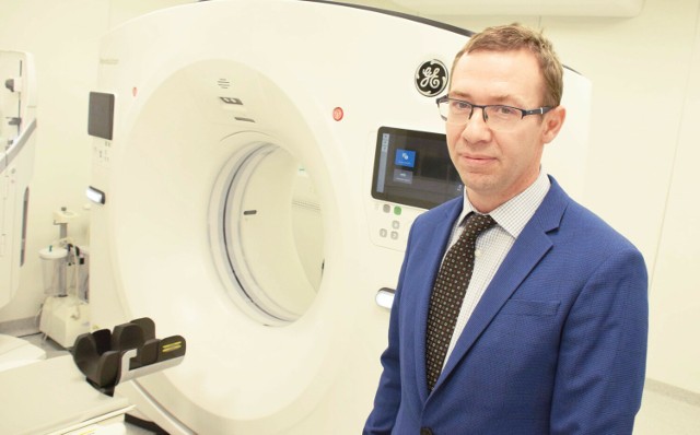 Krzysztof Sikora, lekarz radiolog pracujący w krośnieńskim szpitalu podkreśla, że nowy tomograf znacznie poszerza możliwości diagnostyczne