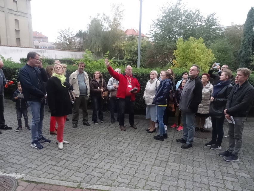 Kaliszanie zwiedzali dawny budynek banku przy placu Bogusławskiego ZDJĘCIA