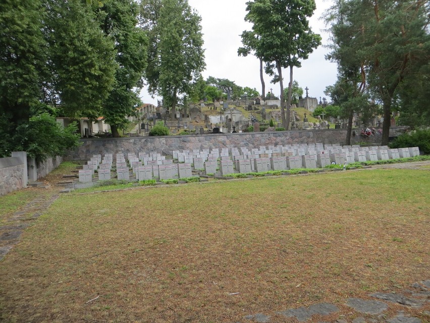 Cmentarz Na Rossie w Wilnie na Litwie. Część wojskowa