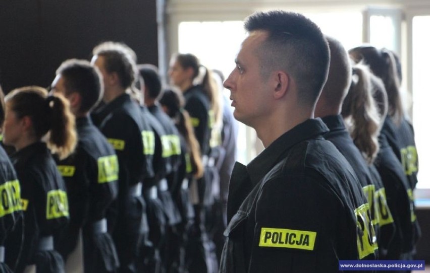 Ślubowanie nowych policjantów na Dolnym Śląsku