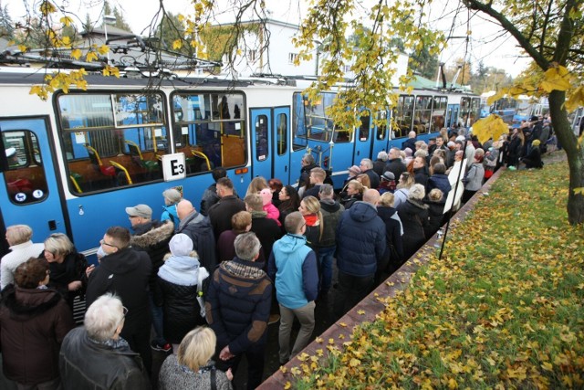 Pierwsze tramwaje specjalne oznaczone literką “E” wyjadą w miasto już 22 i 23 października.