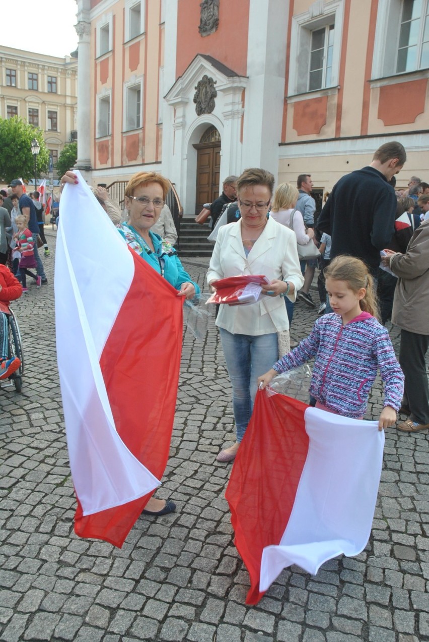Święto Flagi RP na Rynku w Lesznie