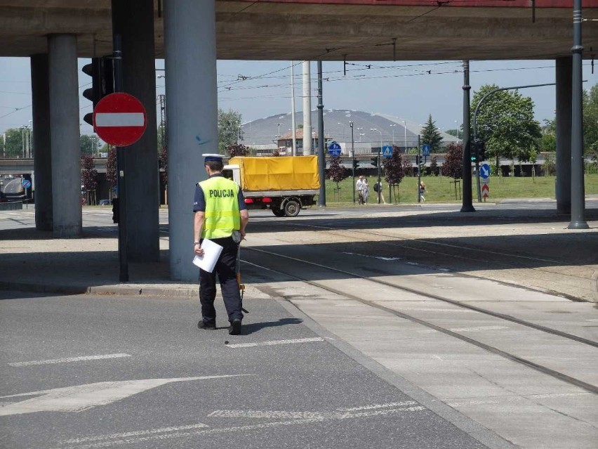 Wypadek na Jana Pawła II. Tramwaj zderzył się z samochodem osobowym [ZDJĘCIA]