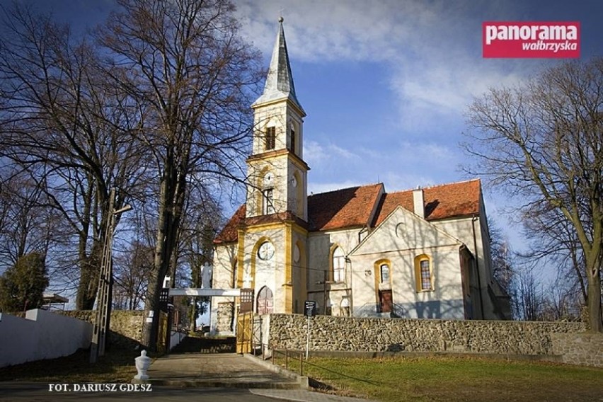 Kościół parafialny w Dziećmorowicach