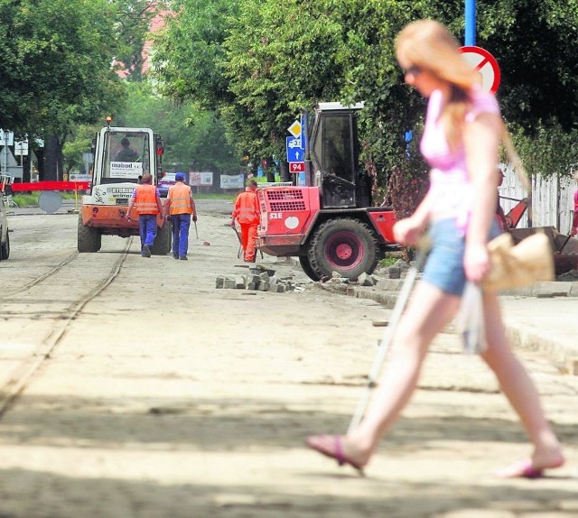 Remont ul. Chojnowskiej nie przebiega tak, jak planowano