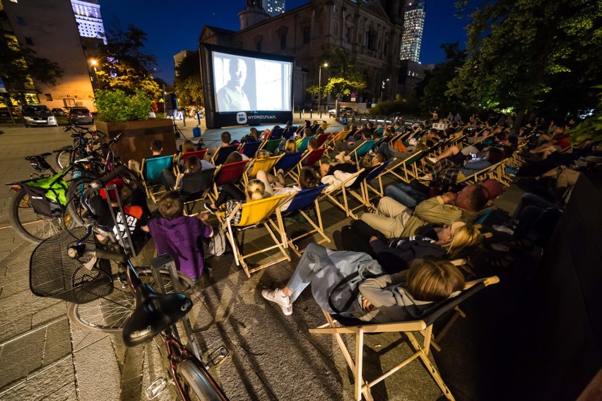 Kino plenerowe na placu Defilad. Filmy przez cały lipiec,...