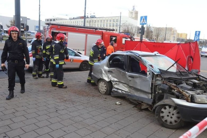 Tragedia rozegrała się we wtorek ok. godz. 15. Fiatem,...