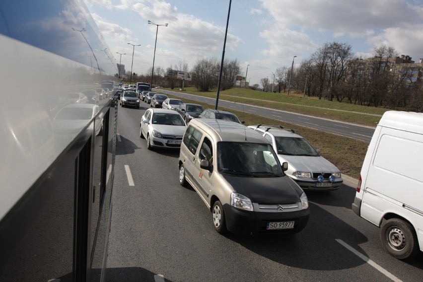 Wypadek przy ul. Bora-Komorowskiego [ZDJĘCIA]