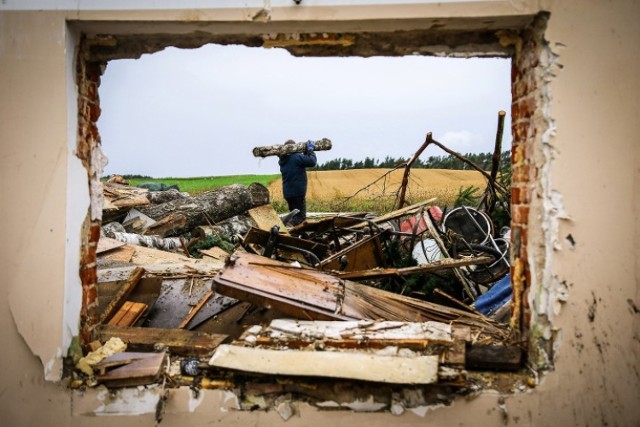 XXII Pomorski Konkursu Fotografii Prasowej Gdańsk Press Photo 2018 im. Zbigniewa Kosycarza. 

Nagroda w kategorii Wydarzenie dla Mirosława Pieślaka za fotoreportaż Skutki Nawałnicy