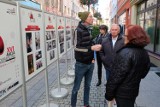 Zwycięzcy akcji fotograficznej "24 sierpnia w Żarach..." Wystawę pokonkursową już można oglądać przy Salonie Wystaw Artystycznych